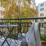 Atmospheric 1 Bedroom Apartment By Noclegi Renters