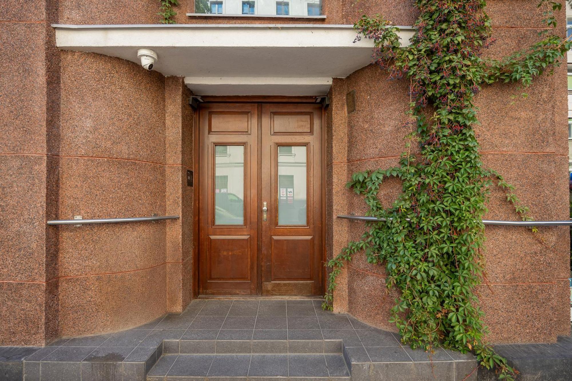 Atmospheric 1 Bedroom By Renters Apartament Warszawa