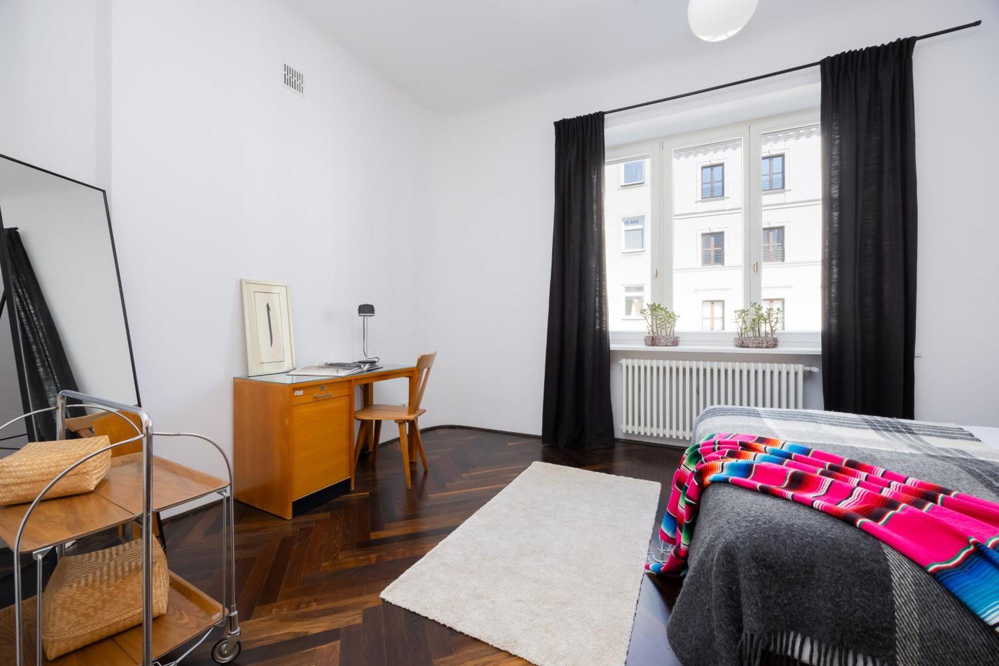 Atmospheric 1 Bedroom By Renters *