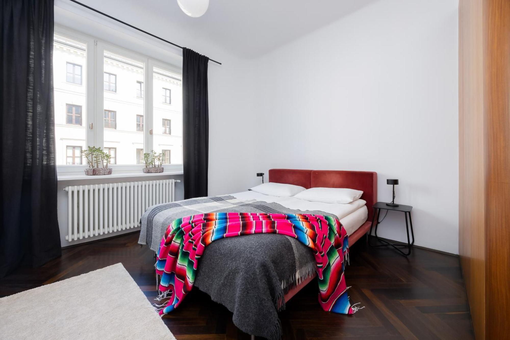 Atmospheric 1 Bedroom By Renters Apartament